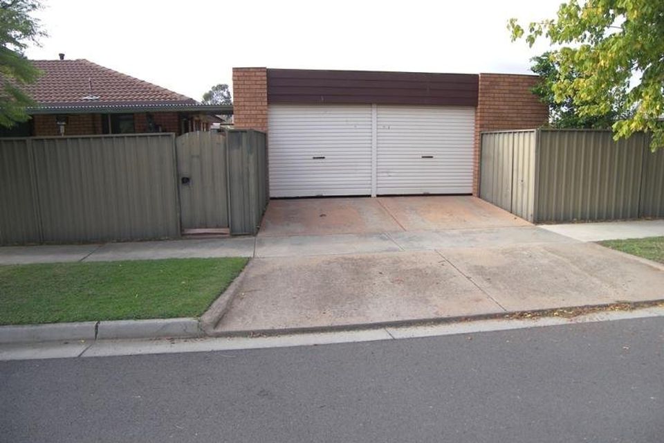 9 Knight Street, White Hills