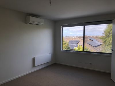 2/13 Fogarty Avenue, Highton