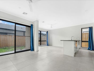 24 Quill Circuit, Kalkallo