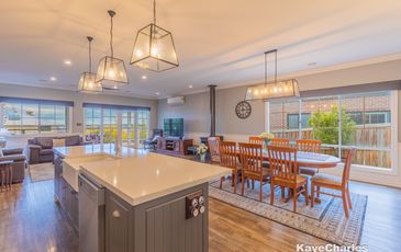 10 Cowdray Crescent, Officer