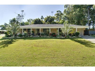 4 Oakland Drive, Tewantin