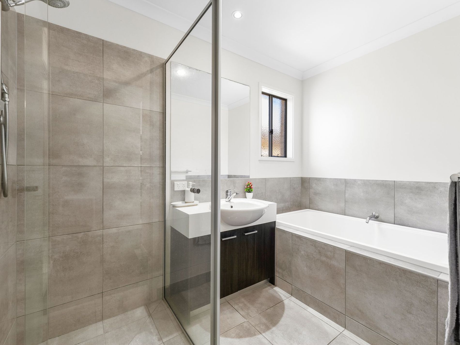 10 Tia Street, Clyde North, Clyde North - Thumbnail 8