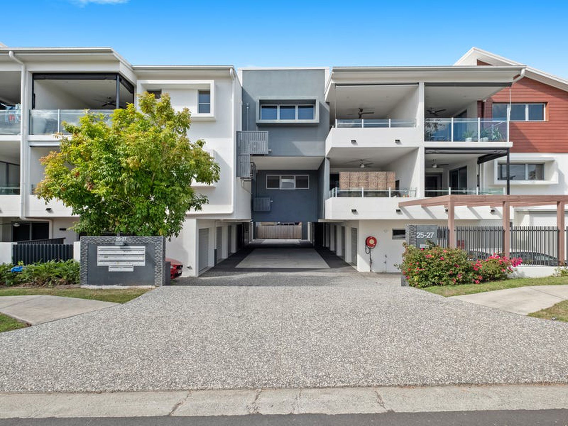 10/2527 Worden Street, Morningside Aurora Realty Brisbane