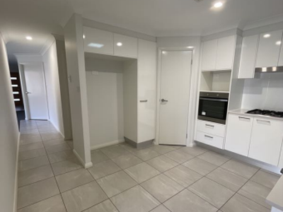 4 Graza Avenue, Dubbo