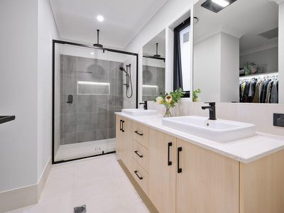 16 Erskine Street, Upper Coomera