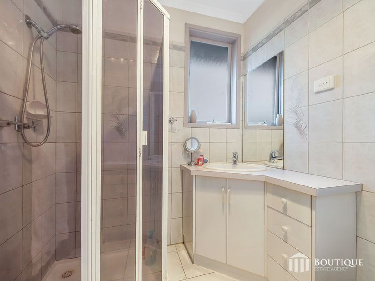 77 Loch Road, Dandenong North