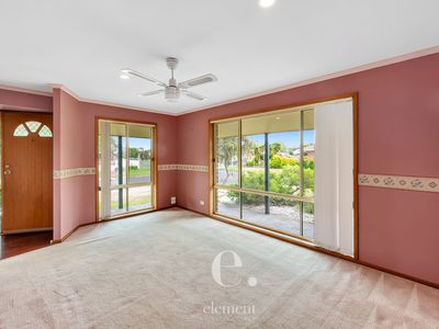 19 Kantara Crescent, Lara