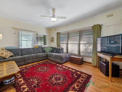 16 Beauty Avenue, Mount Beauty