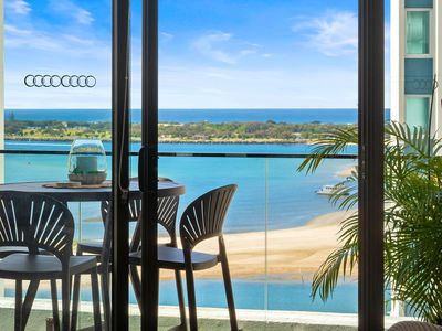 1402 / 41 Labrador Street, Labrador