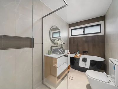 2 Aurora Street, Box Hill