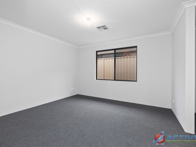 132 Crimson Boulevard, Forrestfield