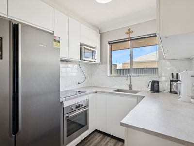 94 Morley Drive East, Morley