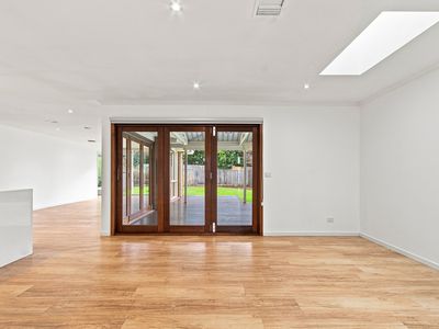 9 Yvette Close, Sale