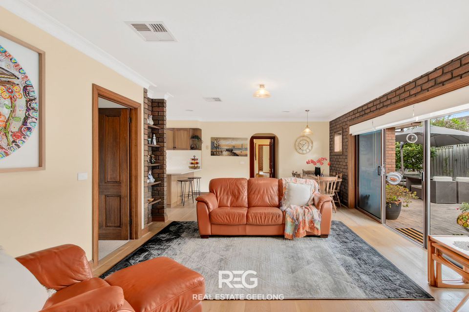 13 Greenbank Court, Leopold