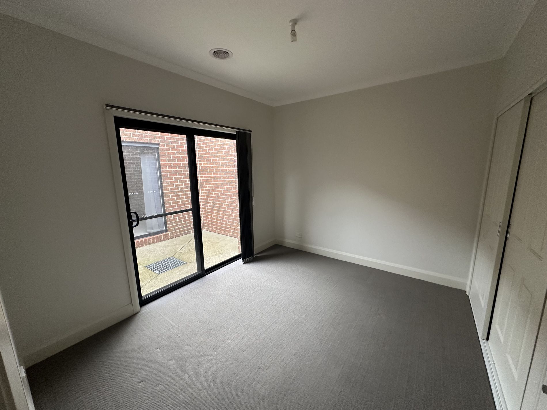 1 / 159 Botanica Springs Boulevard, Brookfield