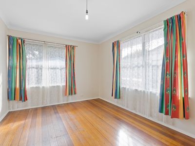 6 Snowden Street, Laverton