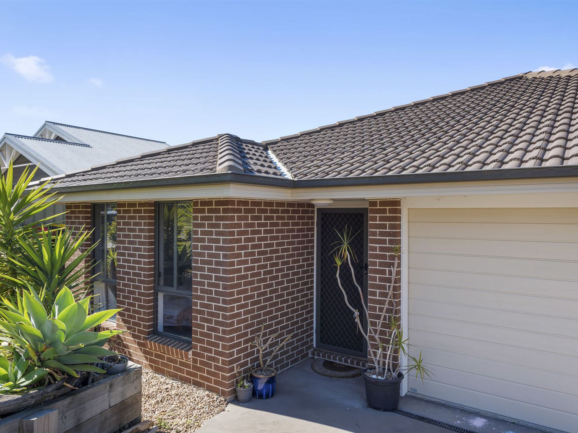 34 & 34A Gemini Way, Narrawallee
