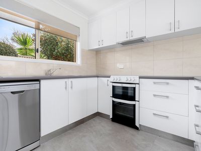 1 / 11 DUNDEE DRIVE, Wodonga