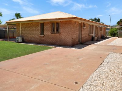 40 Etrema Loop, South Hedland