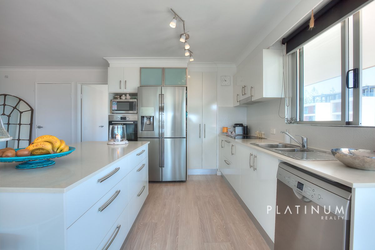 9 / 158 Hedges Avenue, Mermaid Beach