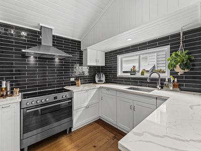 319 South Pine Road, Enoggera