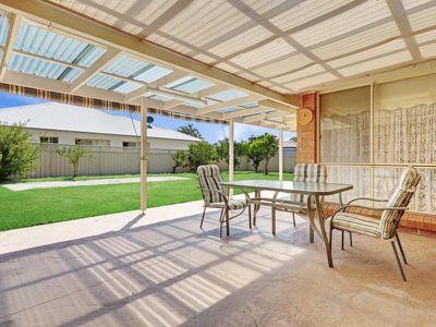 27 Dunshea Avenue, Tea Gardens