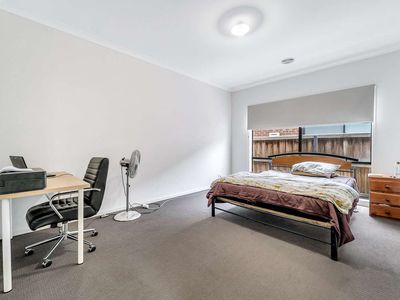17 Mathoura Avenue, Werribee