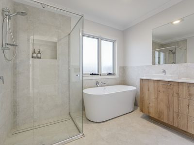 3 Burton Drive, Tahmoor