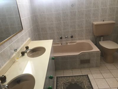 235 Seventh Avenue, Austral