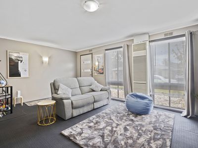 2 / 2 Nabilla Crescent, Strathdale