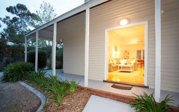 37 Stradbroke Avenue, Cowes