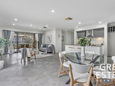 8 John Russell road, Cranbourne West