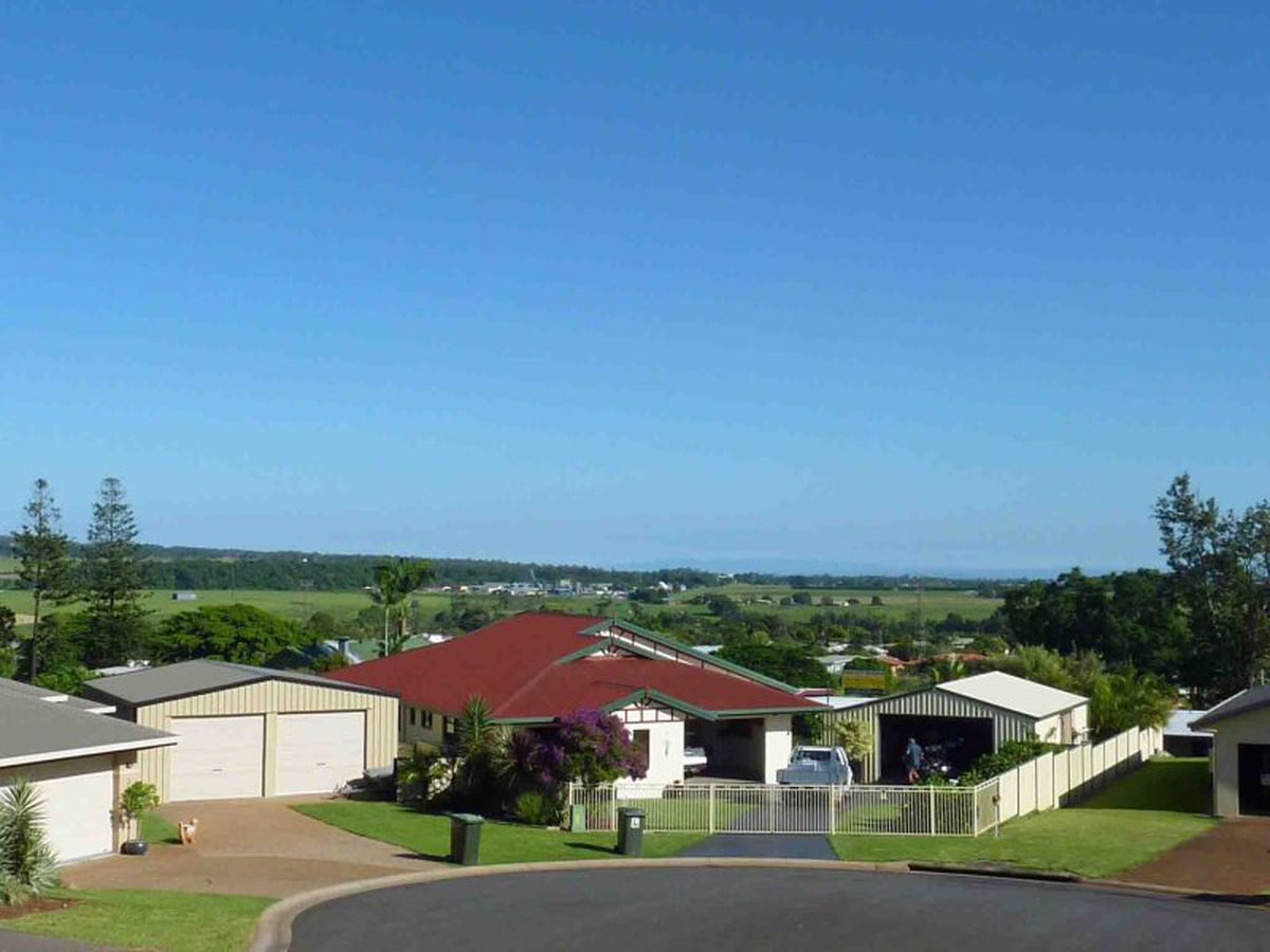 26 Montgomery Close, Atherton