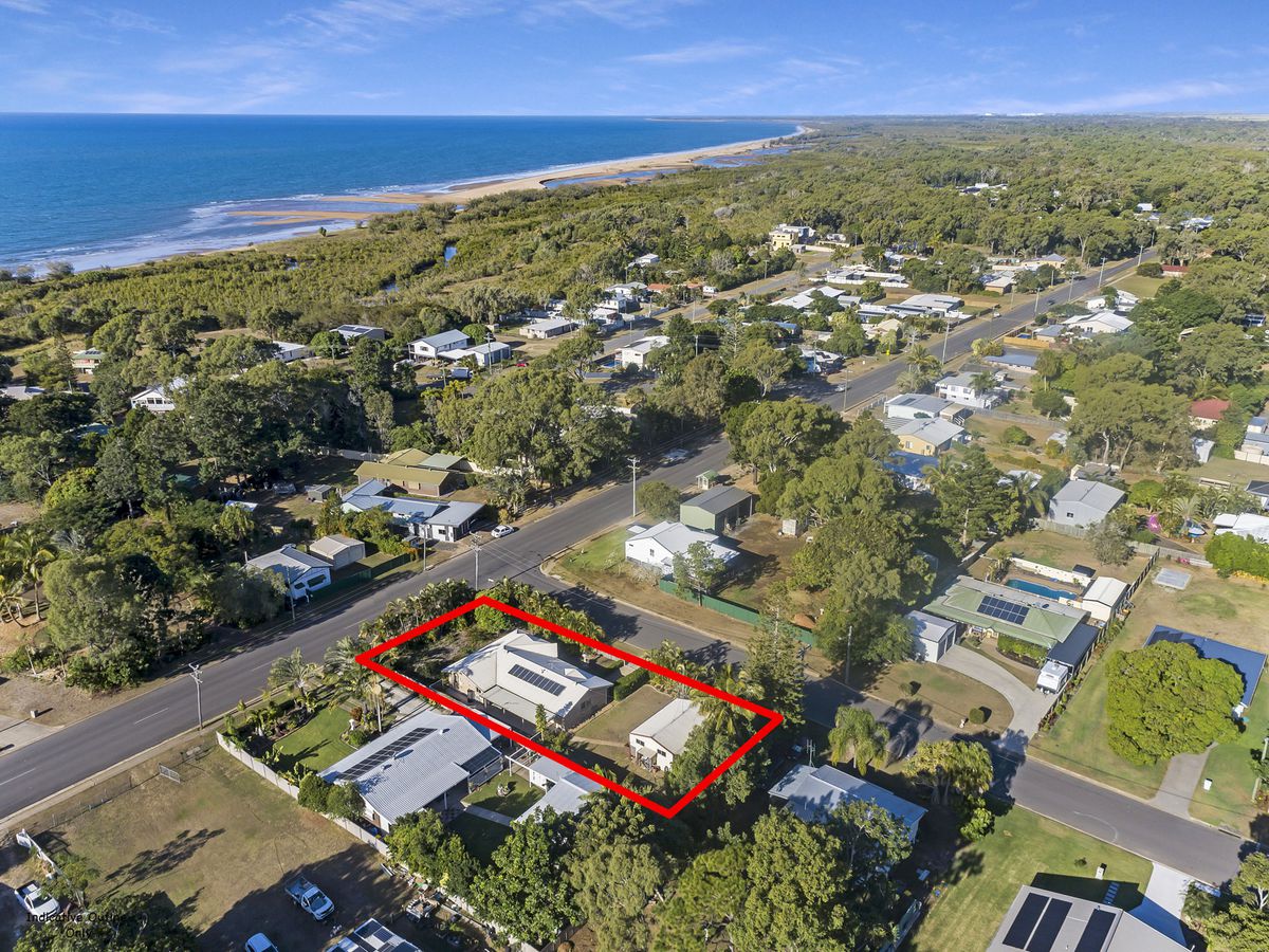 20 Moore Park Road, Moore Park Beach Michaels Real Estate Bundaberg