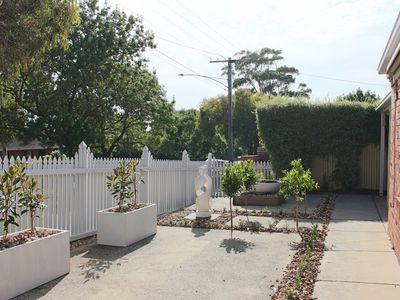 1 / 402 Myers Street, East Geelong