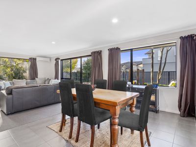 6 Charlotte Lane, Brightwater