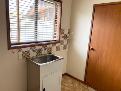 2 / 10 Sinns Avenue, Werribee