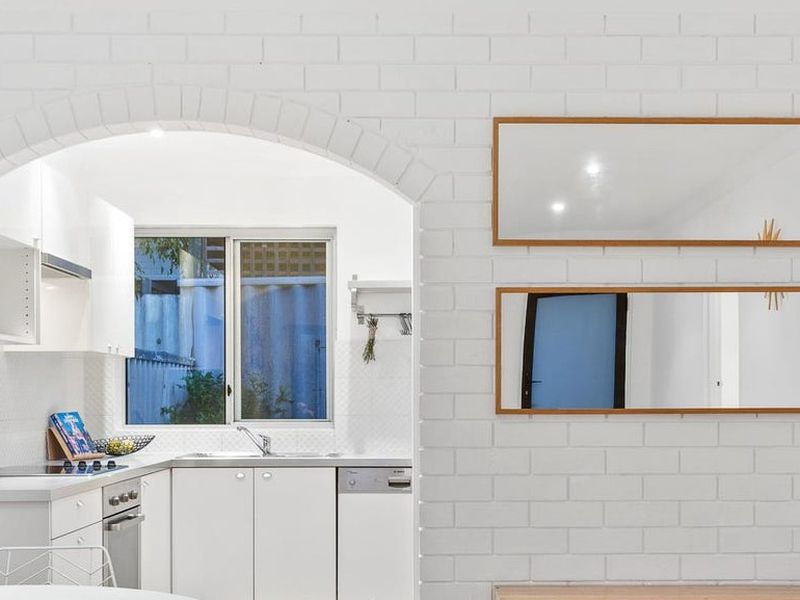 4 / 58 Hastings Street, Scarborough