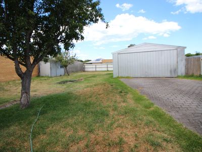 32 Willow Crescent, Bell Park