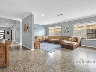 16 Tinsel Street, Yanchep