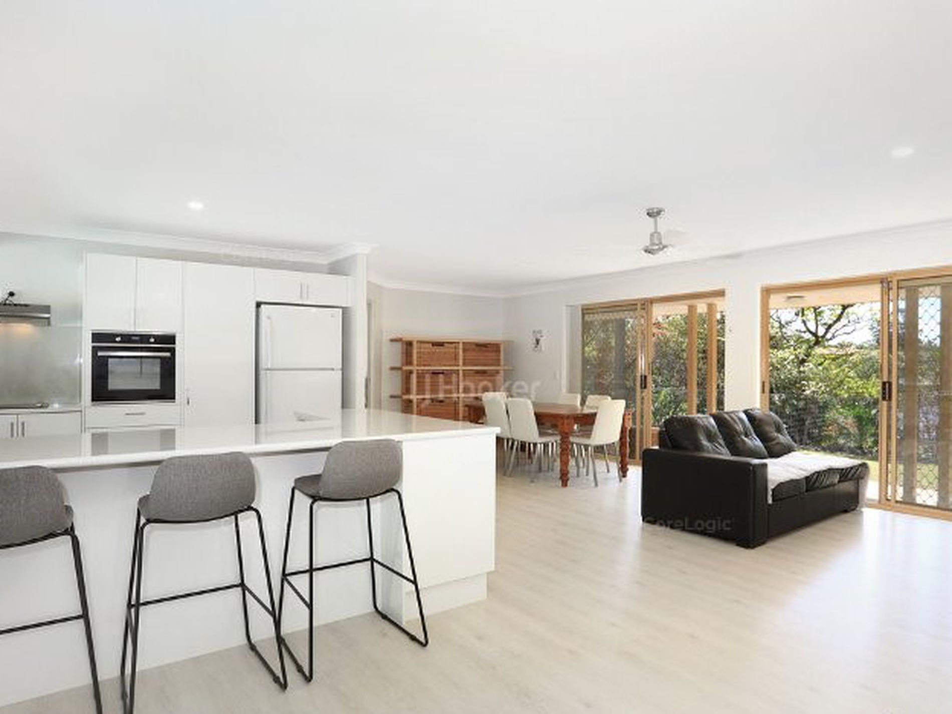 2 White City Drive, Oxenford Wings Real Estate