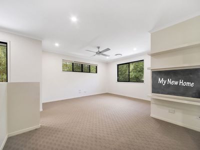 6 Lachlan Drive, Wakerley