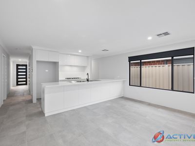 132 Crimson Boulevard, Forrestfield