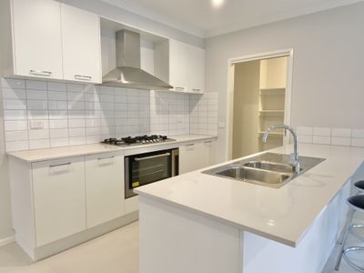 19 Ricotta Road, Manor Lakes