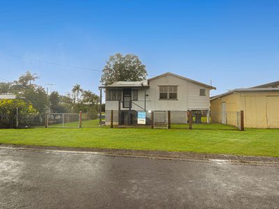 11 Danelle Street, Goondi Hill