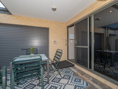 3 / 4 Balfour Road, Swan View