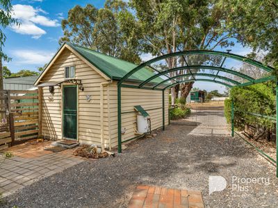 28 Calder Highway, Wedderburn