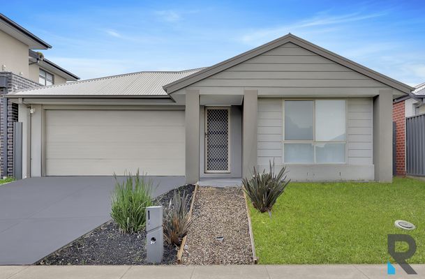 10 Comfort Road, Roxburgh Park