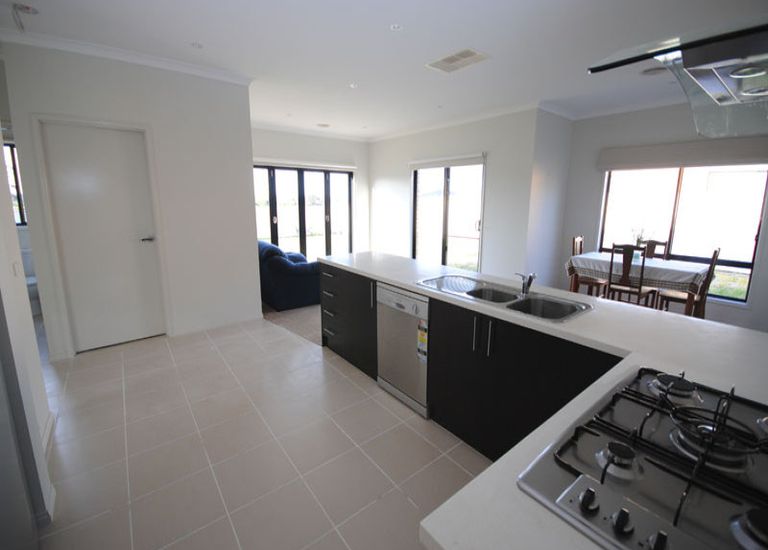 19 Coastal Court, Portland