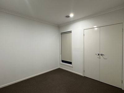 10 Layla Crescent, Tarneit